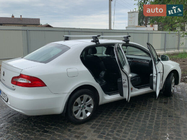 Skoda SuperB 2013 года