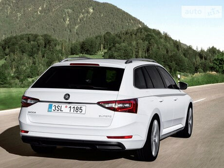 Шкода Суперб 2009 года Skoda SuperB 2009 года