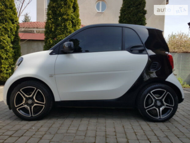 Smart Fortwo 2015 года