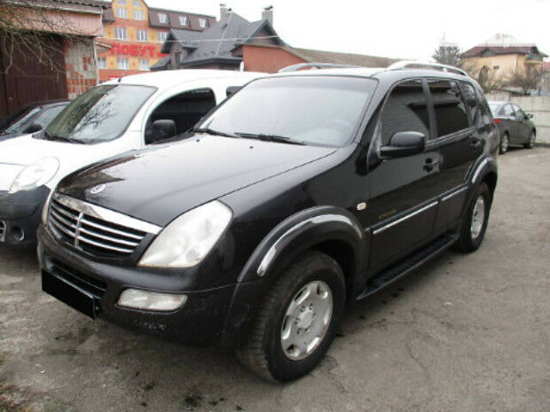 SsangYong Rexton 2004 года