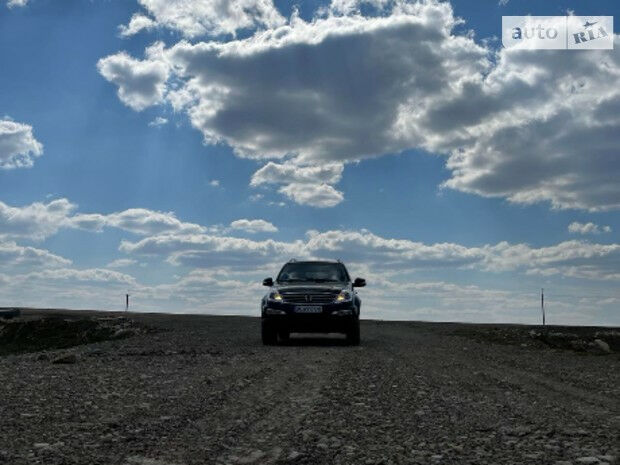 SsangYong Rexton 2013 року