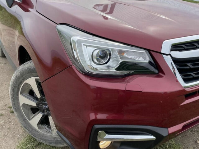 Subaru Forester 2017 року