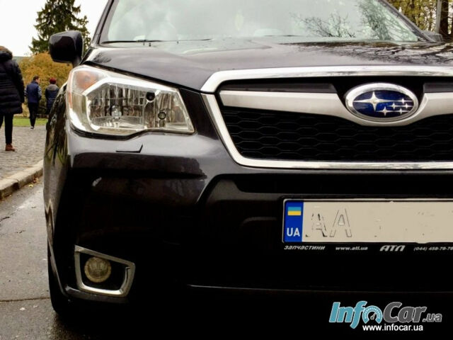 Subaru Forester 2015 року