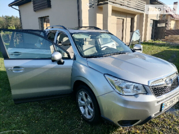 Subaru Forester 2014 года