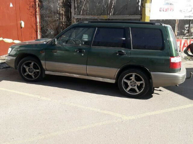 Subaru Forester 2001 года