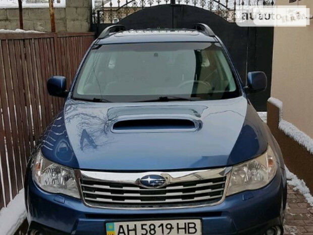 Subaru Forester 2010 года