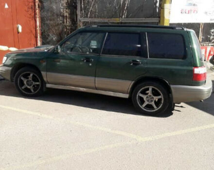 Subaru Forester 2001 року