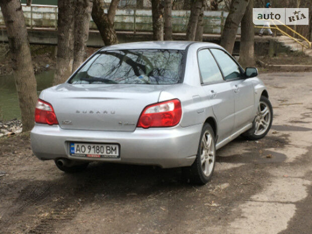Subaru Impreza 2004 года