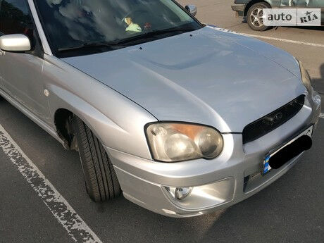 Subaru Impreza 2004 года