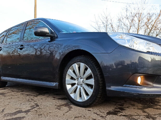 Субару Легаси 2013 года Subaru Legacy 2013 года