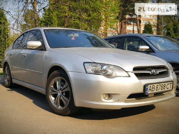 Subaru Legacy 2005 года
