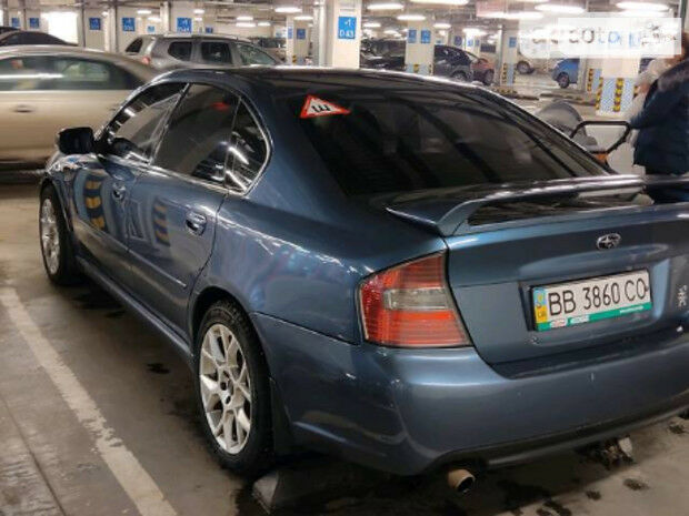 Subaru Legacy 2004 года