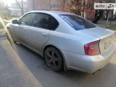 Subaru Legacy 2004 года