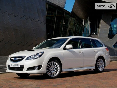 Субару Легаси 2005 года Subaru Legacy 2005 года