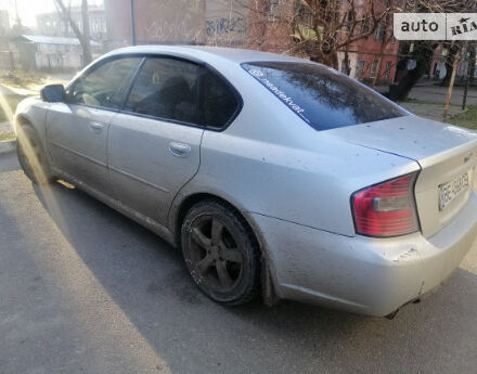 Subaru Legacy 2004 года