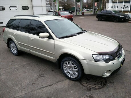 Subaru Outback 2005 года