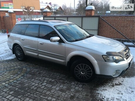 Subaru Outback 2005 года