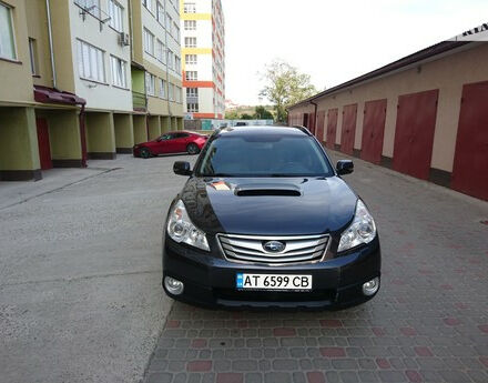 Subaru Outback 2010 року