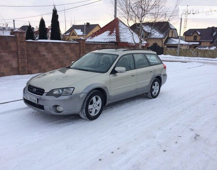 Subaru Outback 2004 року