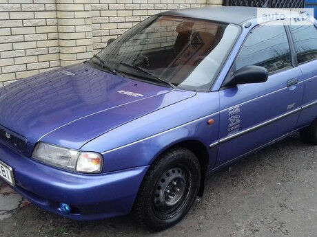 Suzuki Baleno 1995 року