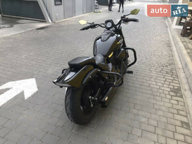 Suzuki Boulevard 2005 року