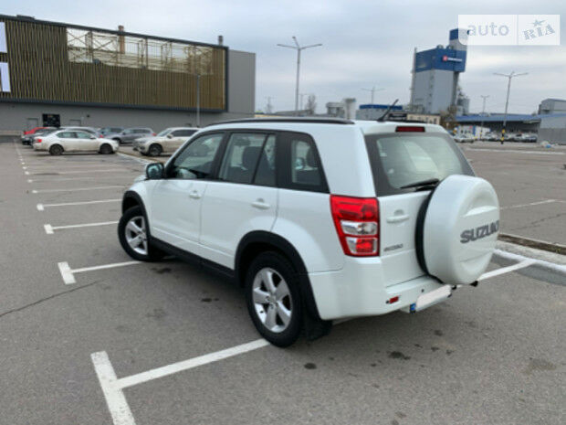 Suzuki Grand Vitara 2010 года