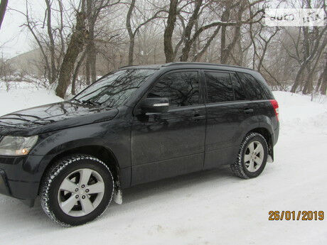 Сузуки Гранд Витара 2010 року Suzuki Grand Vitara 2010 року