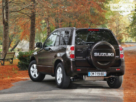 Сузуки Гранд Витара 1999 года Suzuki Grand Vitara 1999 года