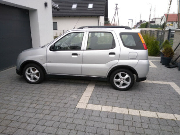 Сузуки Игнис 2008 року Suzuki Ignis 2008 року
