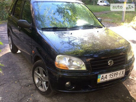 Сузуки Игнис 2005 року Suzuki Ignis 2005 року