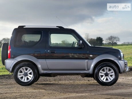 Сузуки Джимни 2007 року Suzuki Jimny 2007 року