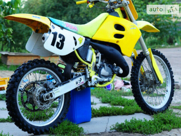 Suzuki RM 125 2000 року