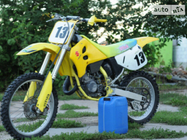 Suzuki RM 125 2000 року