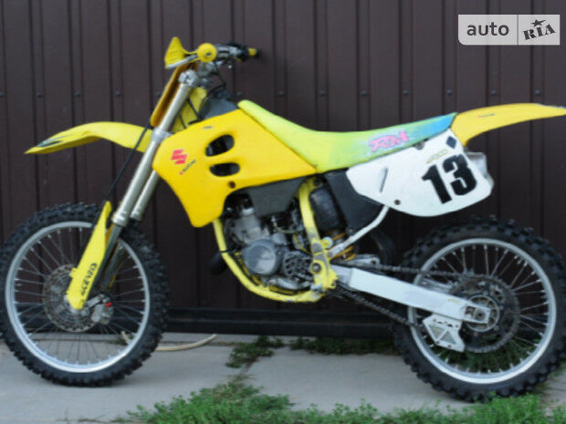 Suzuki RM 125 2000 року