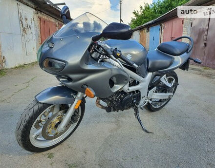 Suzuki SV 650S 1999 року