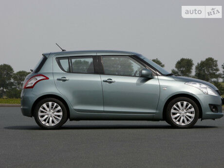 Сузуки Свифт 2006 року Suzuki Swift 2006 року
