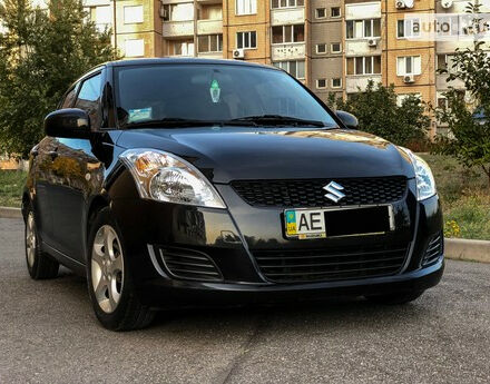 Suzuki Swift 2011 року