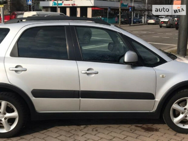 Сузуки СХ4 2007 року Suzuki SX4 2007 року