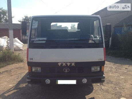 TATA ЛПТ 2006 года TATA LPT 2006 года