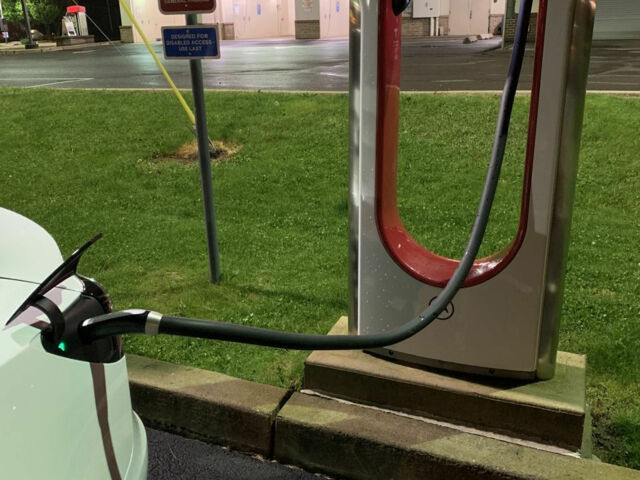 Tesla Model 3 2020 года