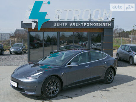 Tesla Model 3 2018 року