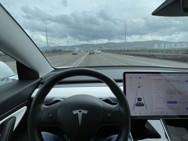 Tesla Model 3 2018 року