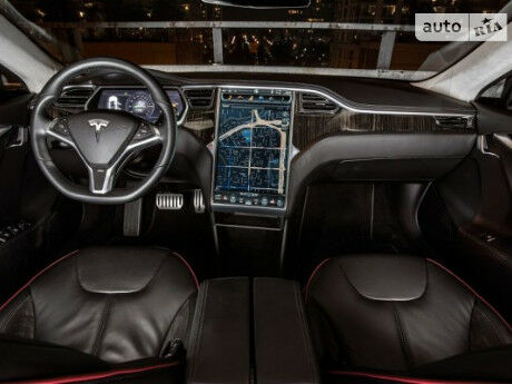 Tesla Model S 2012 року