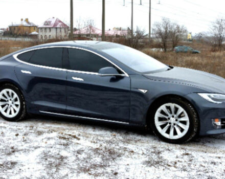 Фото на отзыв с оценкой 5 о Tesla Model S 2016 году выпуска от автора "Sergii" с текстом: За год эксплуатации ни разу на сервисе не был. Дикий разгон, очень мягкая,, удовольствие от вожде...