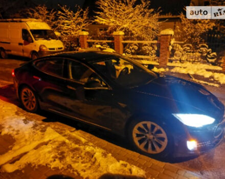 Фото на відгук з оцінкою 5   про авто Tesla Model S 2013 року випуску від автора “Ярослав” з текстом: P85+, це олдскульний, якщо так можна сказати про теслу, задньопривідний суперкар. Емоції від керу...