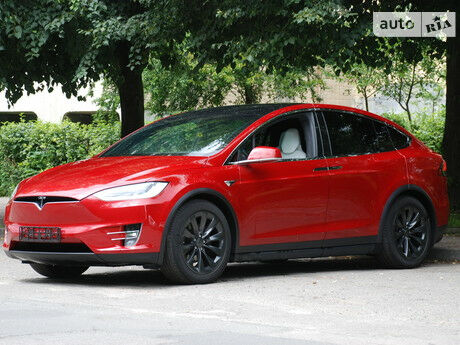 Тесла Модель Х 2016 року Tesla Model X 2016 року