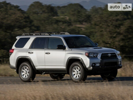 Toyota 4Runner 2013 года