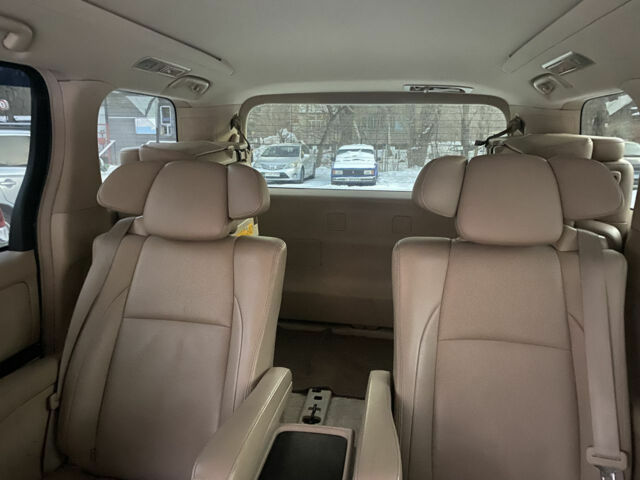 Toyota Alphard 2012 року