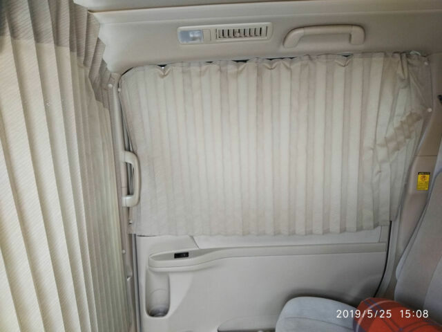 Toyota Alphard 2010 року