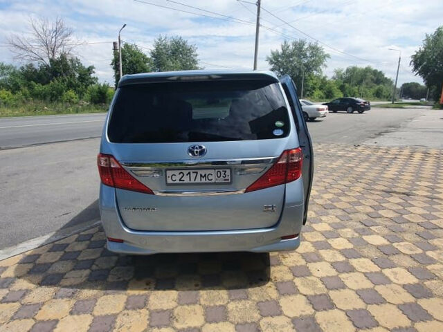 Toyota Alphard 2013 года